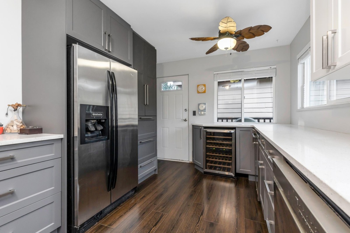 Primary Bathroom Photo of 1130 Blue Heron Crescent, Port Coquitlam, BC