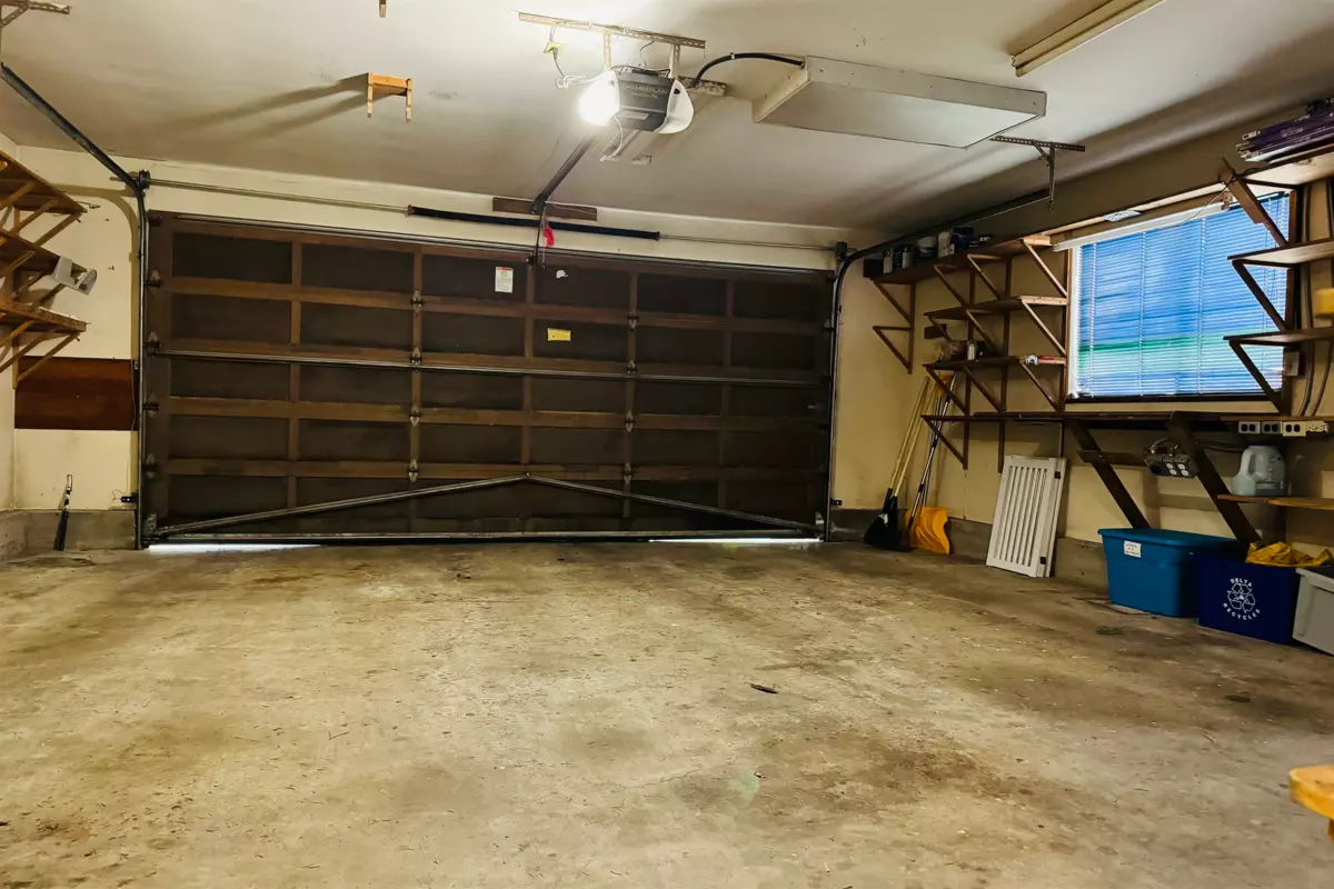 Front Yard Photo of 6830 Cedarbrook Place, Delta, BC