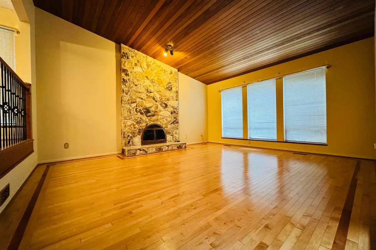 Loft / Bonus Room Photo of 6830 Cedarbrook Place, Delta, BC