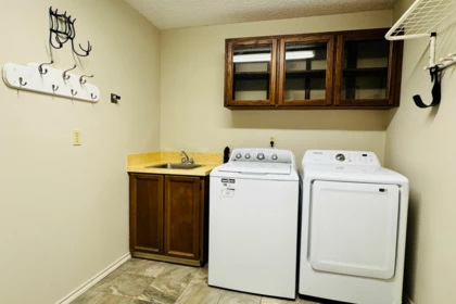 Hallway Photo of 6830 Cedarbrook Place, Delta, BC