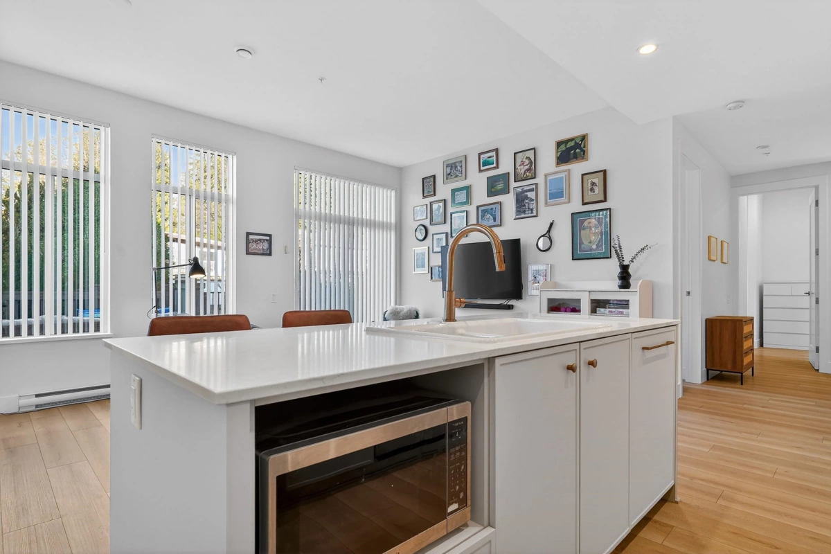 Kitchen Photo of 108 708 Edgar Avenue, Coquitlam, BC