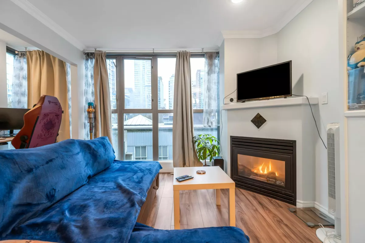 Guest Bathroom Photo of 502 928 Richards Street, Vancouver, BC