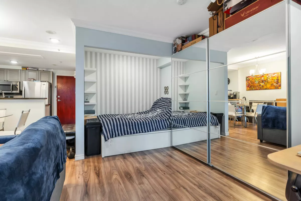 Mudroom Photo of 502 928 Richards Street, Vancouver, BC