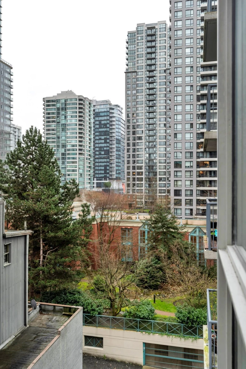 Outdoor Patio Photo of 502 928 Richards Street, Vancouver, BC