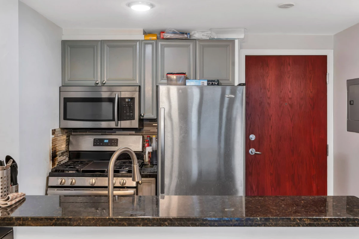 Primary Bedroom Photo of 502 928 Richards Street, Vancouver, BC