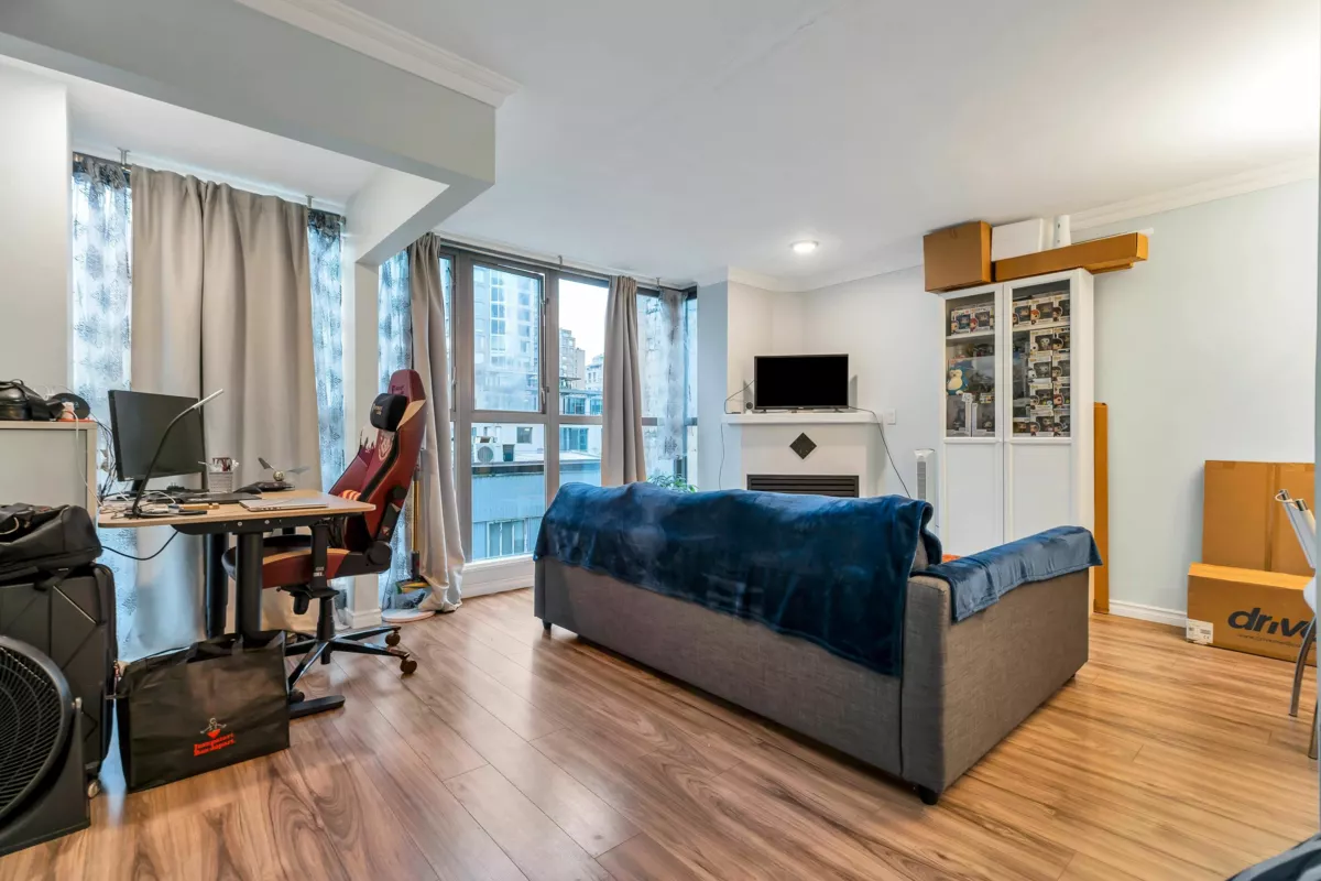 Staircase Photo of 502 928 Richards Street, Vancouver, BC