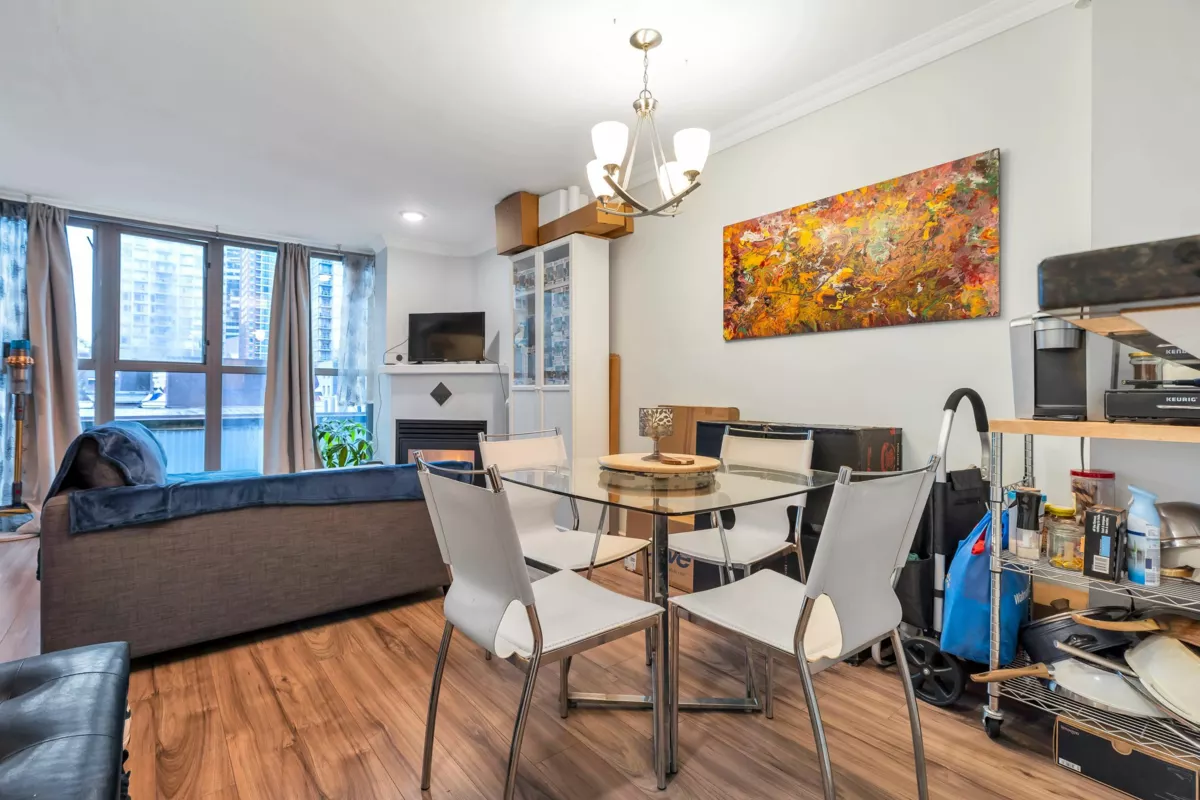 Walk-In Closet Photo of 502 928 Richards Street, Vancouver, BC