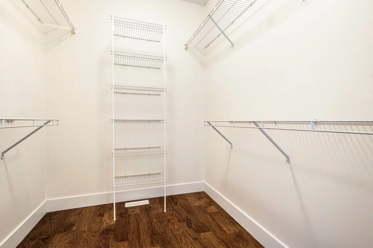 Entry Foyer Photo of 7 35537 Eagle Mountain Drive, Abbotsford, BC