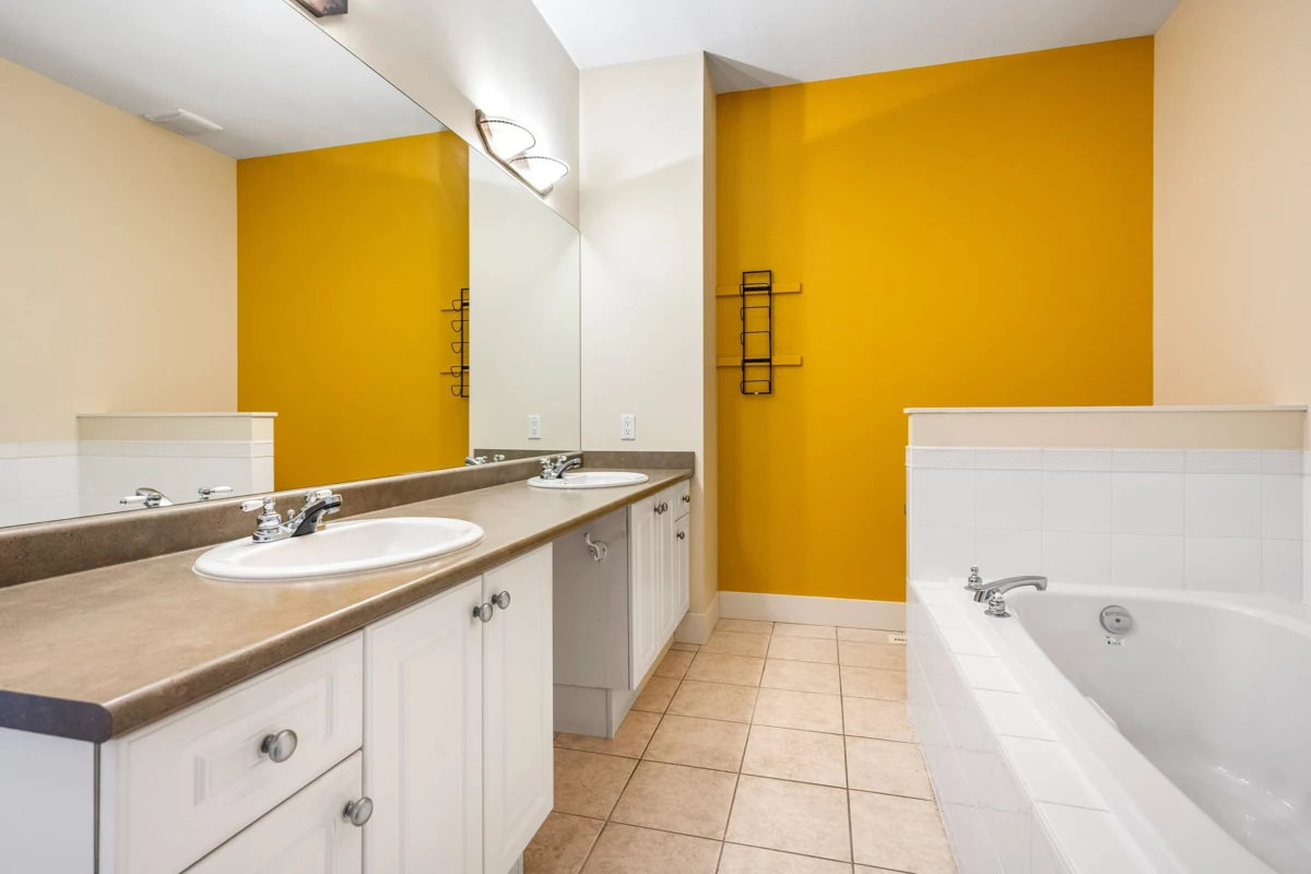 Hallway Photo of 7 35537 Eagle Mountain Drive, Abbotsford, BC