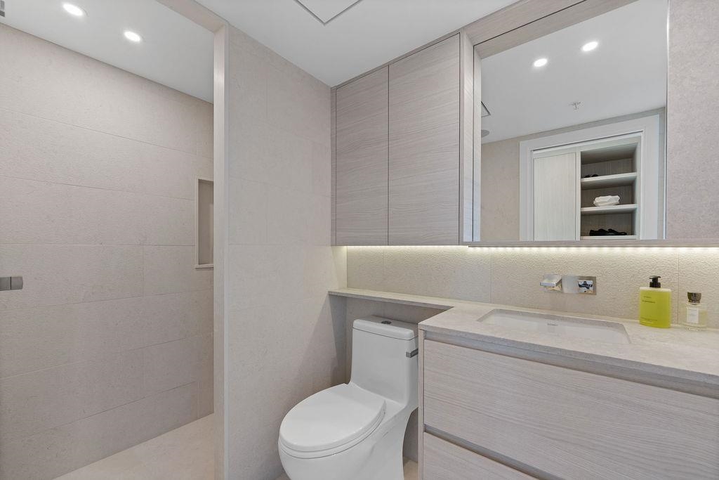 Hallway Photo of 2206 1438 Richards Street, Vancouver, BC