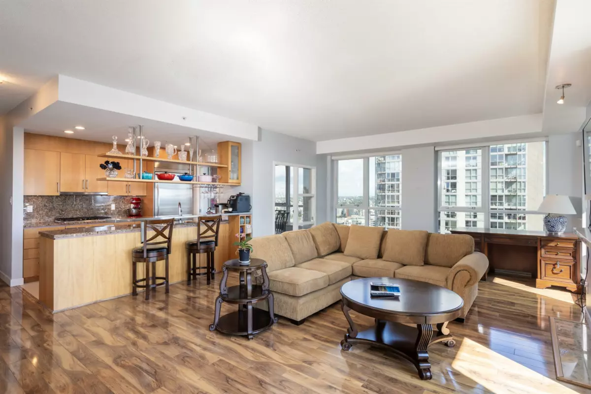 Kitchen Island Photo of 3601 1438 Richards Street, Vancouver, BC