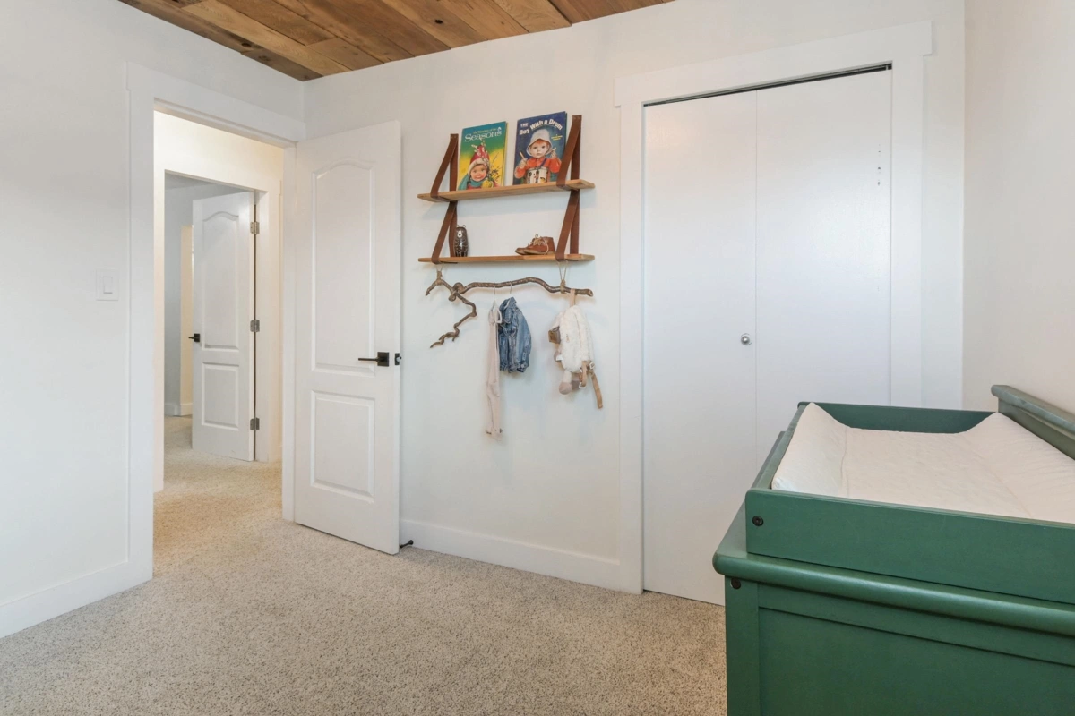 Basement Recreation Room Photo of 3674 Nicomen Place, Abbotsford, BC