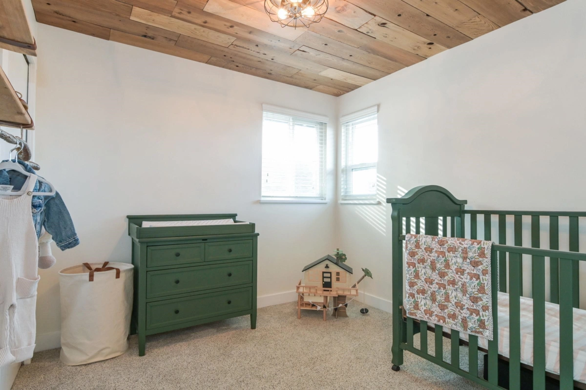 Laundry Room Photo of 3674 Nicomen Place, Abbotsford, BC
