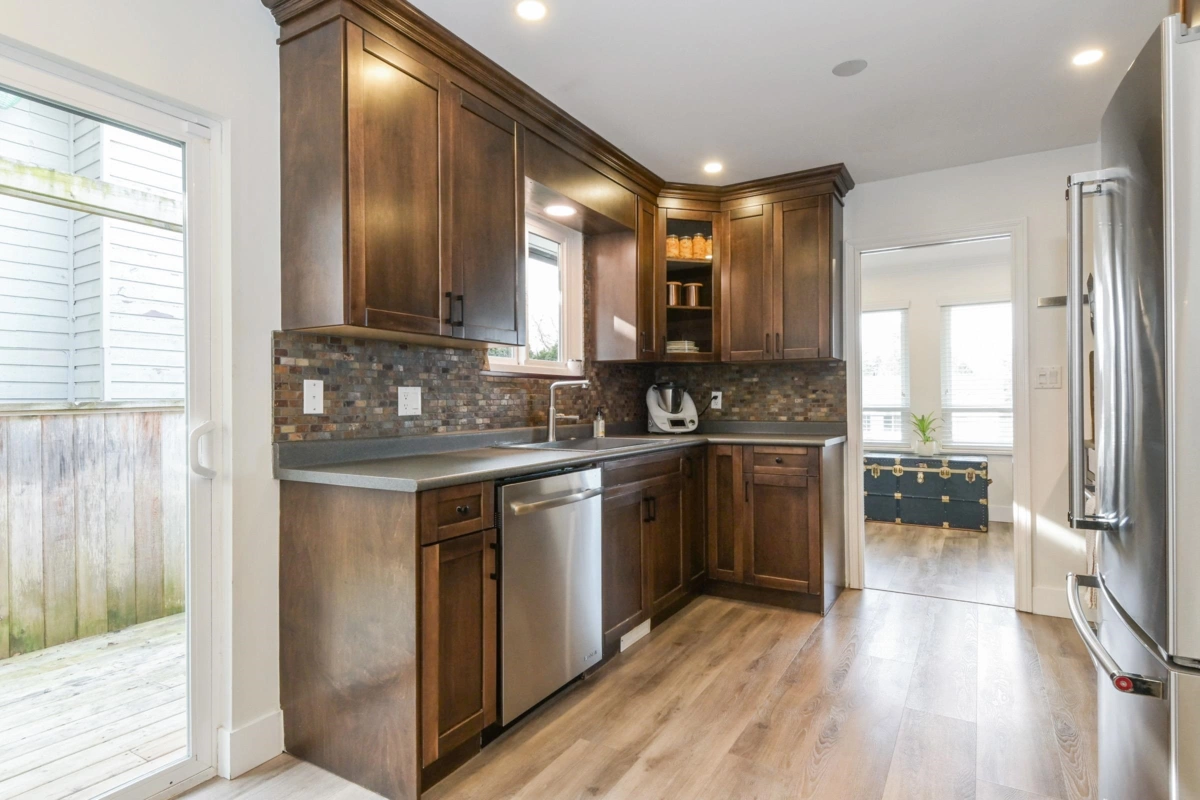 Primary Bathroom Photo of 3674 Nicomen Place, Abbotsford, BC