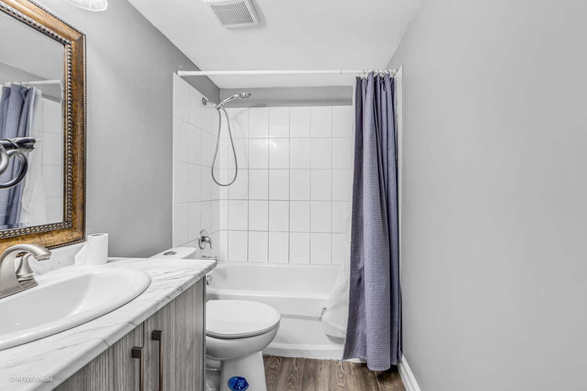 Breakfast Nook Photo of 204 32950 Amicus Place, Abbotsford, BC