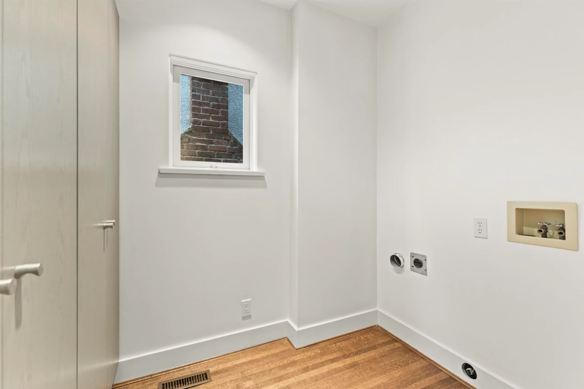 Breakfast Nook Photo of 3545 W King Edward Avenue, Vancouver, BC