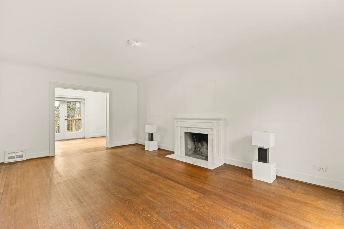 Living Room Photo of 3545 W King Edward Avenue, Vancouver, BC