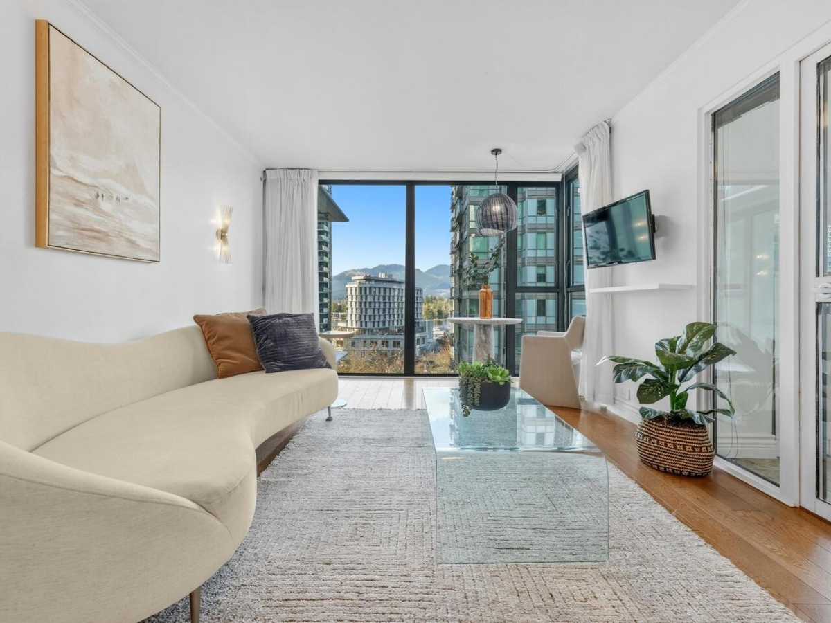 Bedroom 2 Photo of 502 1331 W Georgia Street, Vancouver, BC