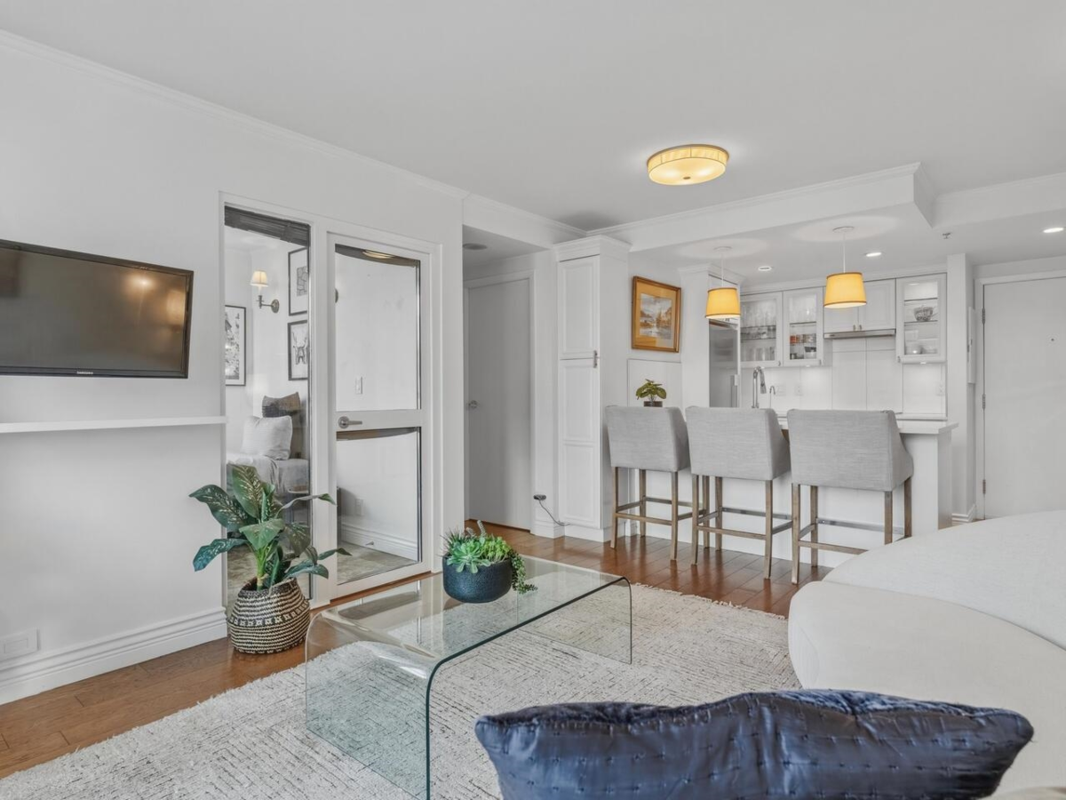 Loft / Bonus Room Photo of 502 1331 W Georgia Street, Vancouver, BC