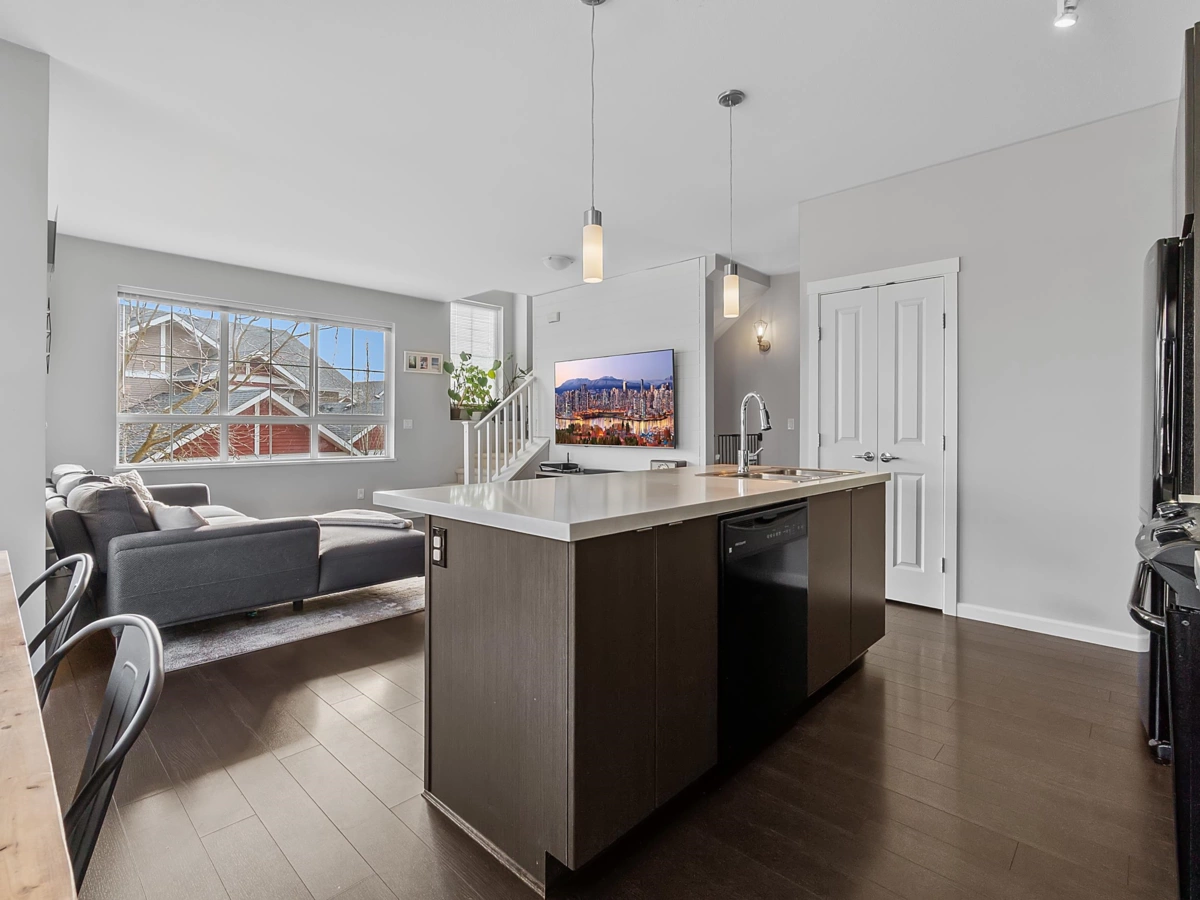 Guest Bathroom Photo of 25 19505 68a Avenue, Surrey, BC