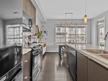 Kitchen Photo of 25 19505 68a Avenue, Surrey, BC
