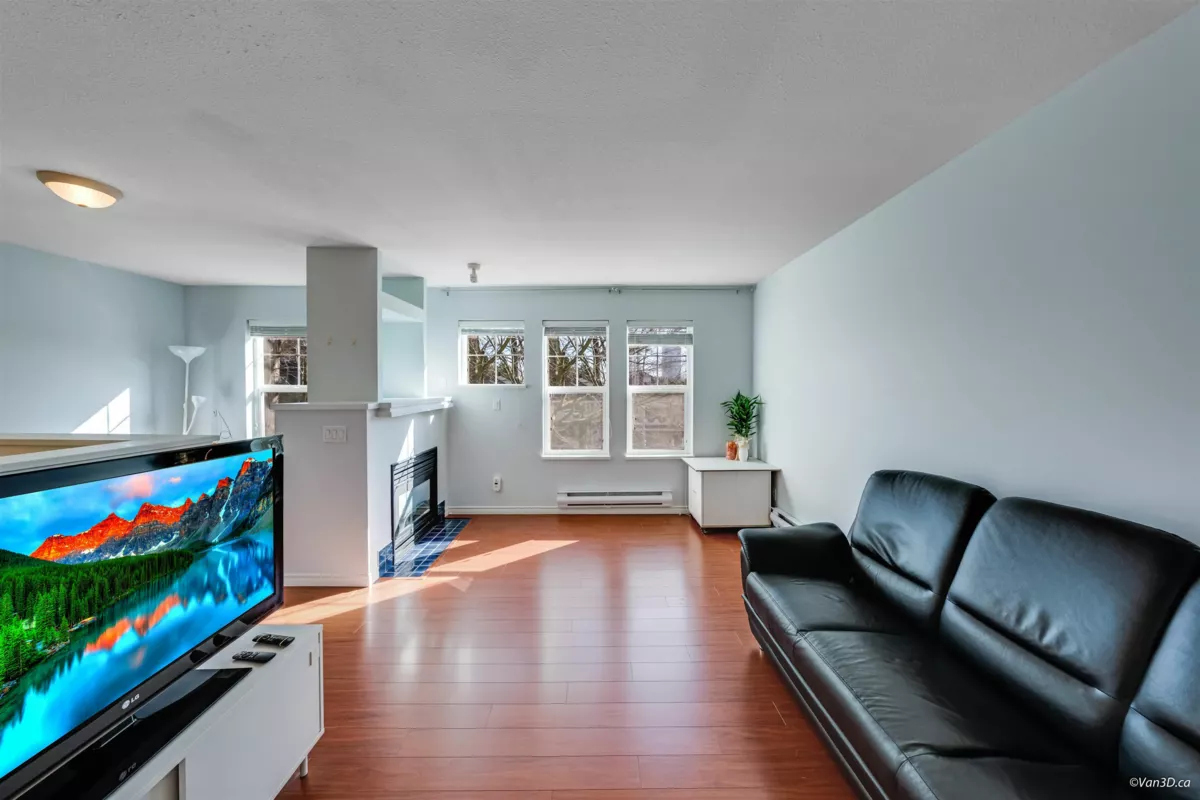 Breakfast Nook Photo of 3 7179 18th Avenue, Burnaby, BC