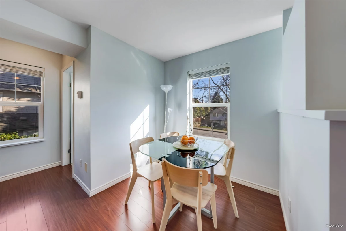 Walk-In Closet Photo of 3 7179 18th Avenue, Burnaby, BC