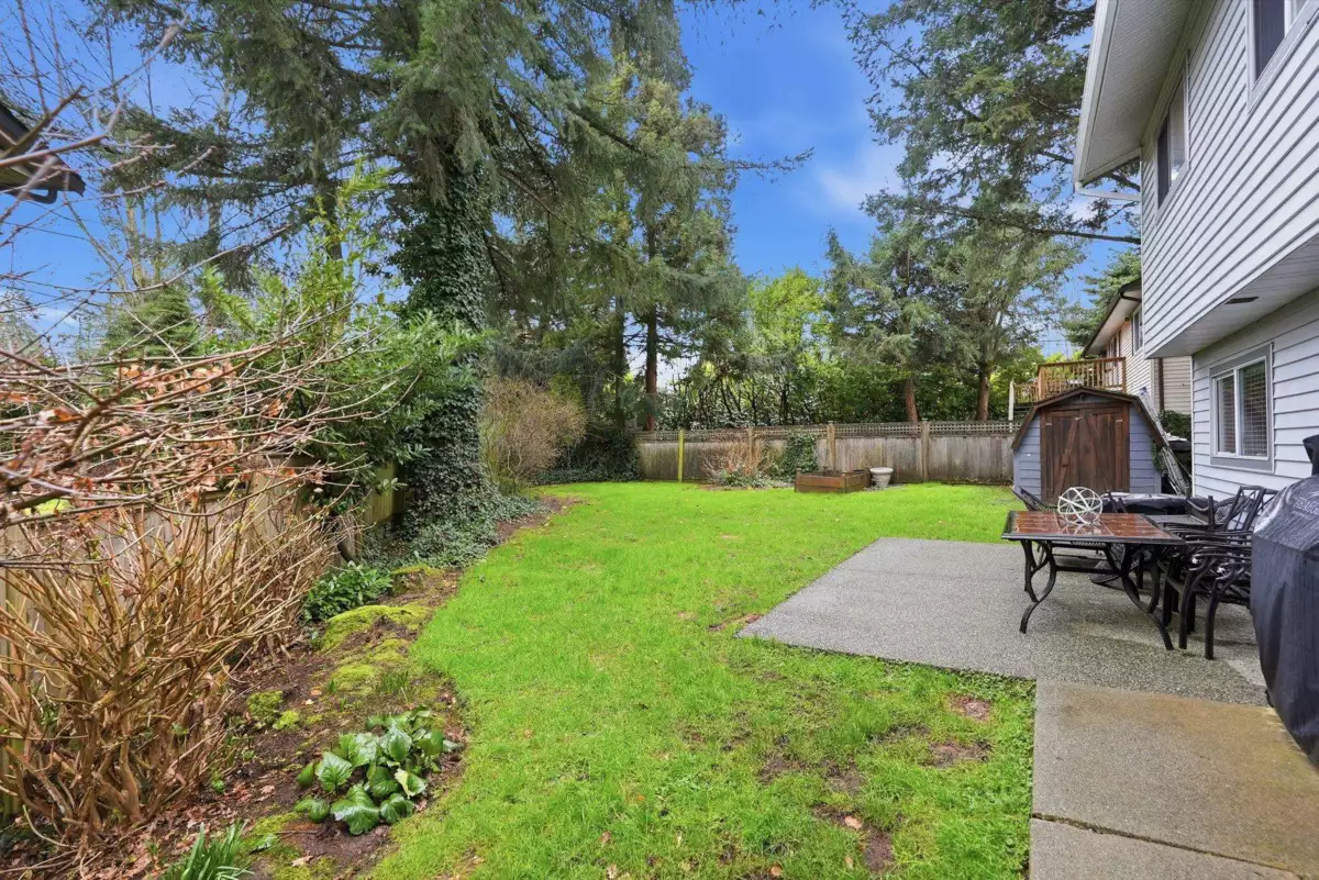 Outdoor Kitchen Photo of 15848 20 Avenue, Surrey, BC