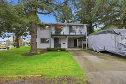 15848 20 Avenue, Surrey, BC, King George Corridor — 4 bed single family residence for sale