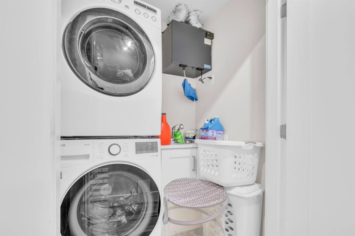 Front Yard Photo of 11899 74b Avenue, Delta, BC