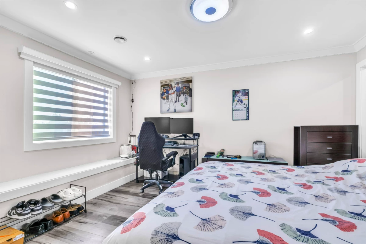 Staircase Photo of 11899 74b Avenue, Delta, BC