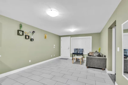 Swimming Pool Photo of 11899 74b Avenue, Delta, BC