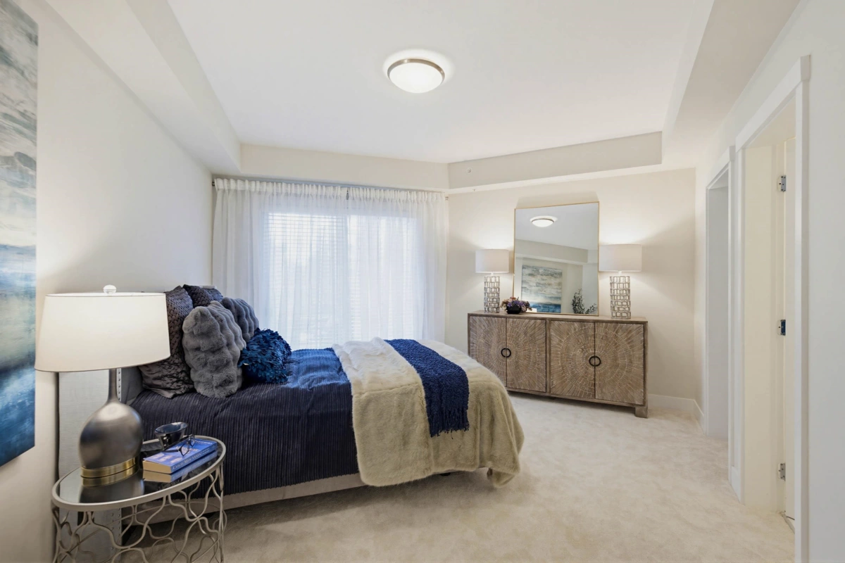 Guest Bathroom Photo of 208 14855 Thrift Avenue, White Rock, BC