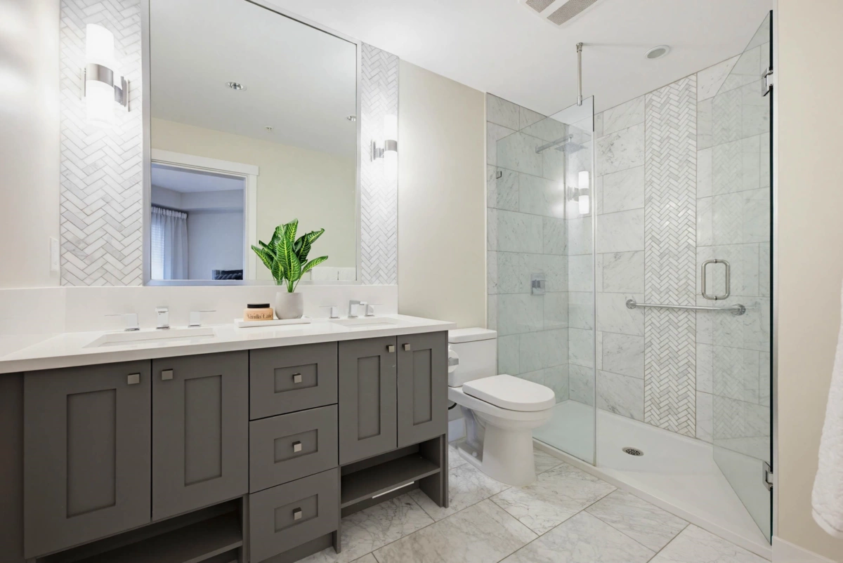 Loft / Bonus Room Photo of 208 14855 Thrift Avenue, White Rock, BC