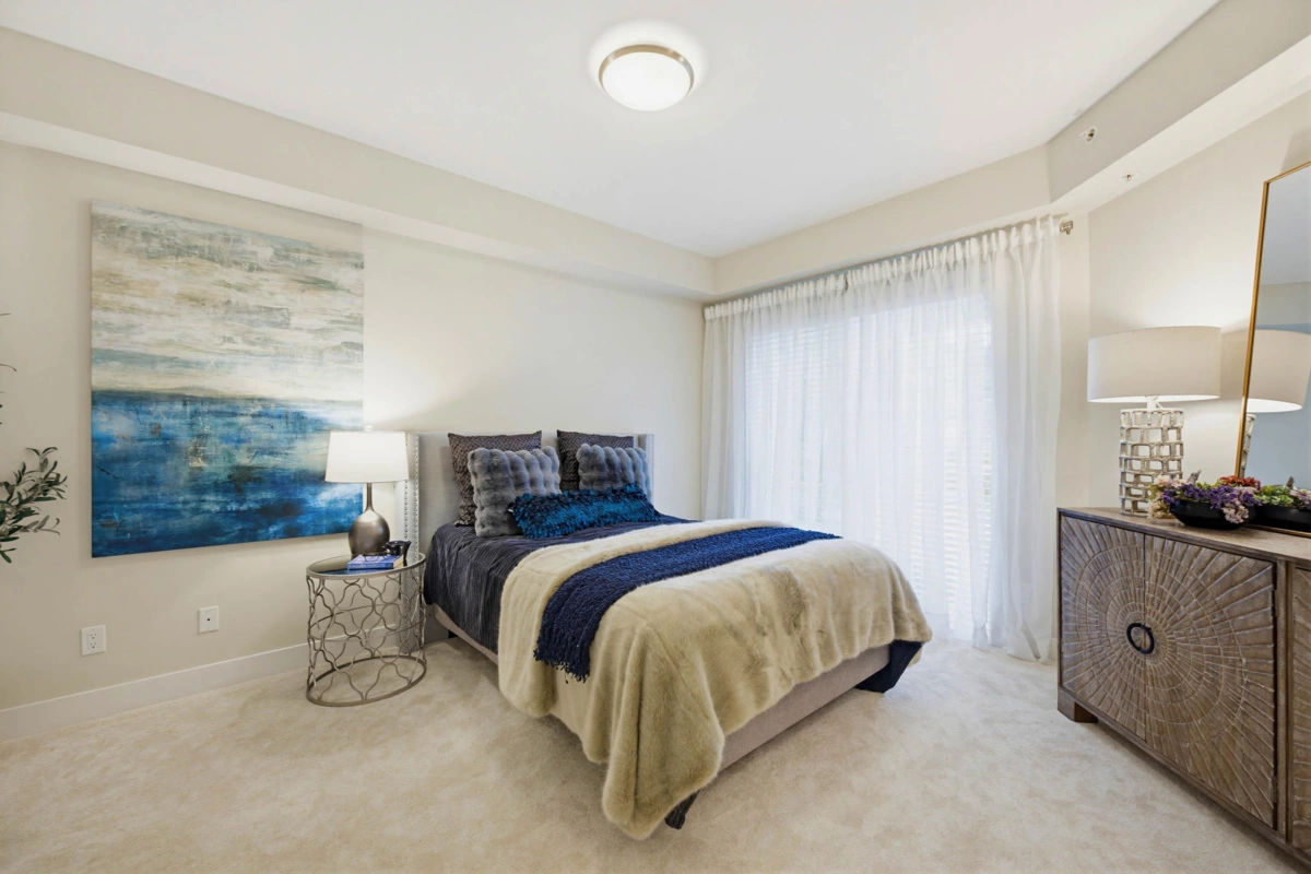 Powder Room Photo of 208 14855 Thrift Avenue, White Rock, BC