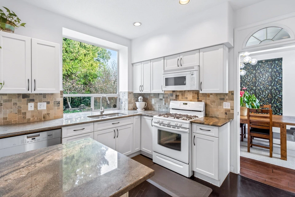Basement Recreation Room Photo of 1331 Amazon Court, Port Coquitlam, BC