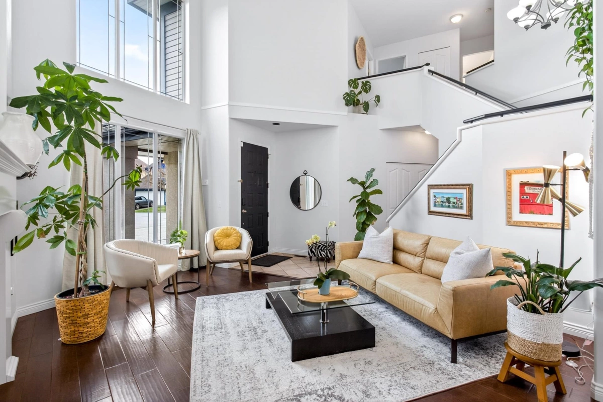 Kitchen Island Photo of 1331 Amazon Court, Port Coquitlam, BC