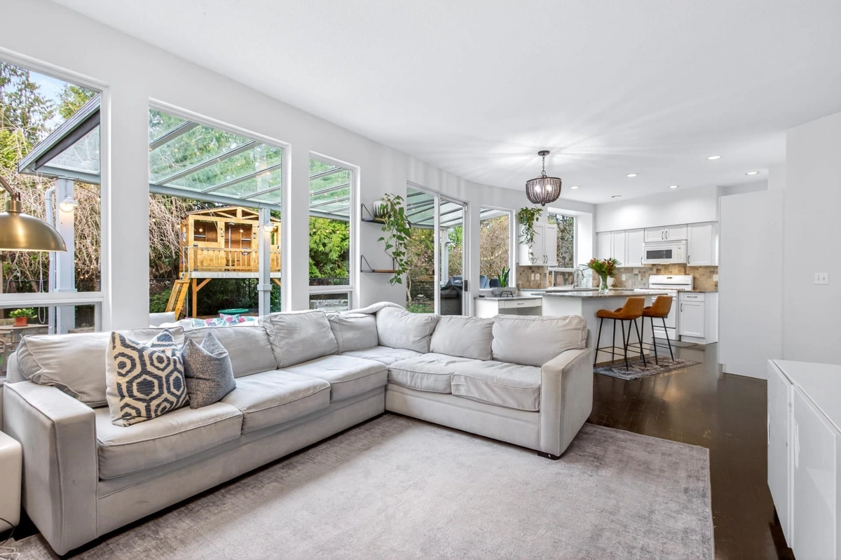 Mudroom Photo of 1331 Amazon Court, Port Coquitlam, BC