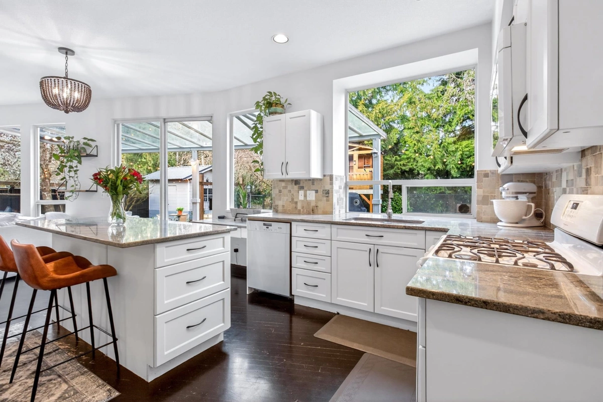 Office / Den Photo of 1331 Amazon Court, Port Coquitlam, BC