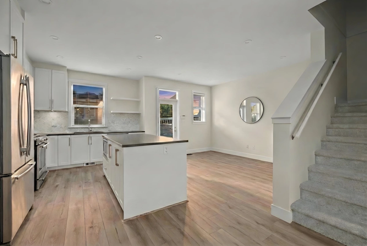 Family Room Photo of 16454 25 Avenue, Surrey, BC