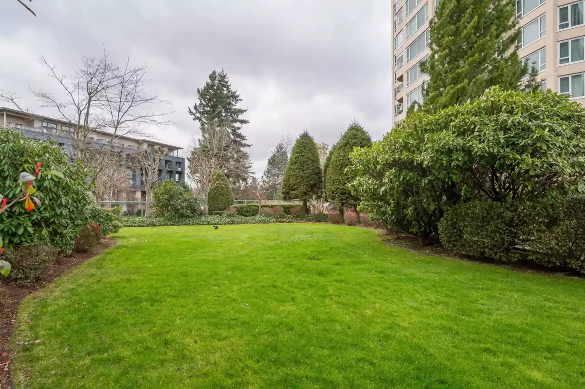 Garden / Landscaping Photo of 102 3170 Gladwin Road, Langley, BC