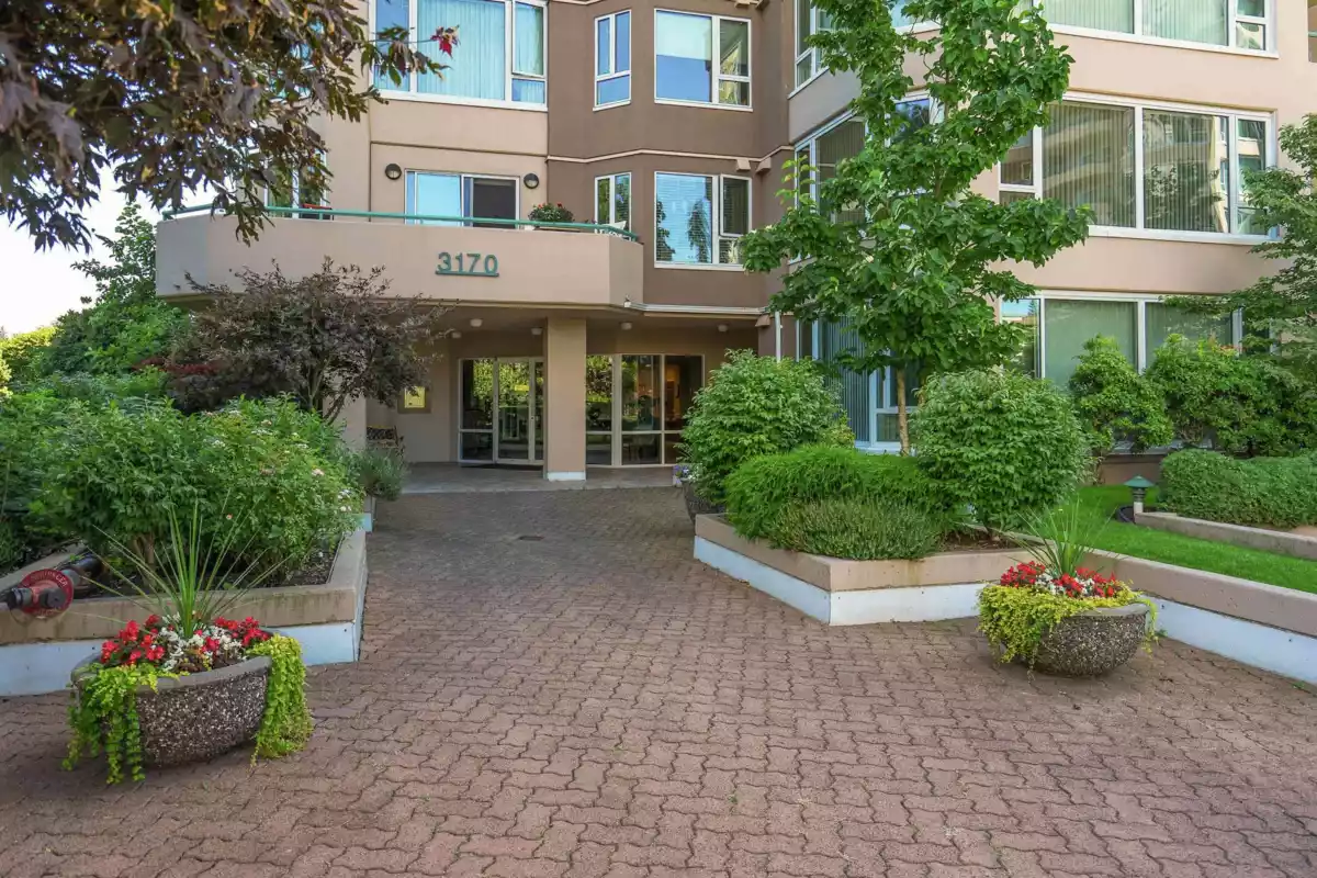 Kitchen Photo of 102 3170 Gladwin Road, Langley, BC