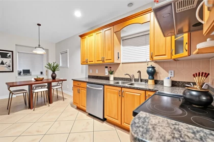 Office / Den Photo of 7332 1st Street, Burnaby, BC