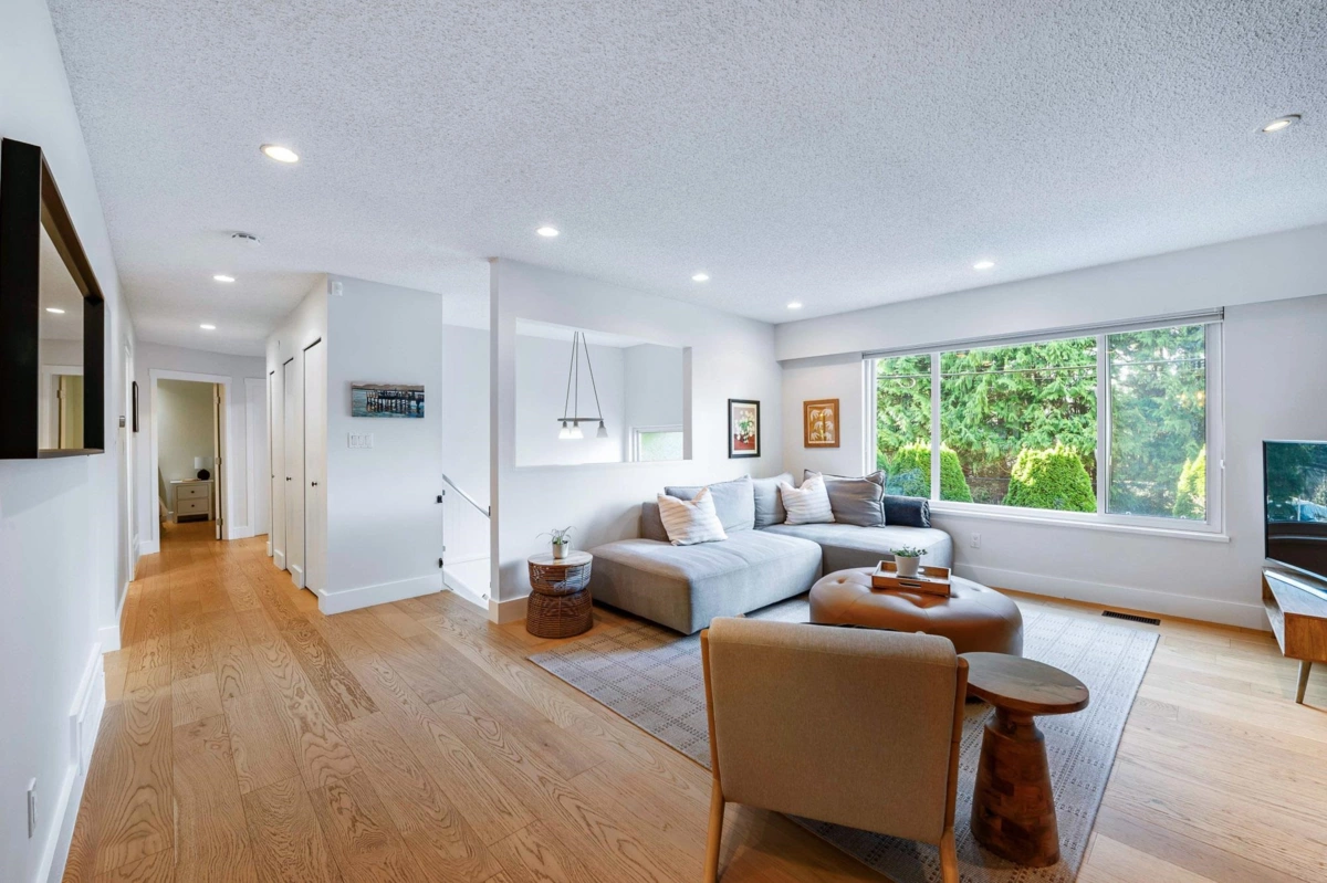 Dining Area Photo of 2722 Bayview Street, Surrey, BC