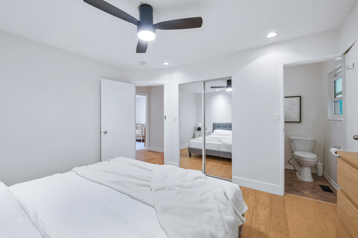 Hallway Photo of 2722 Bayview Street, Surrey, BC