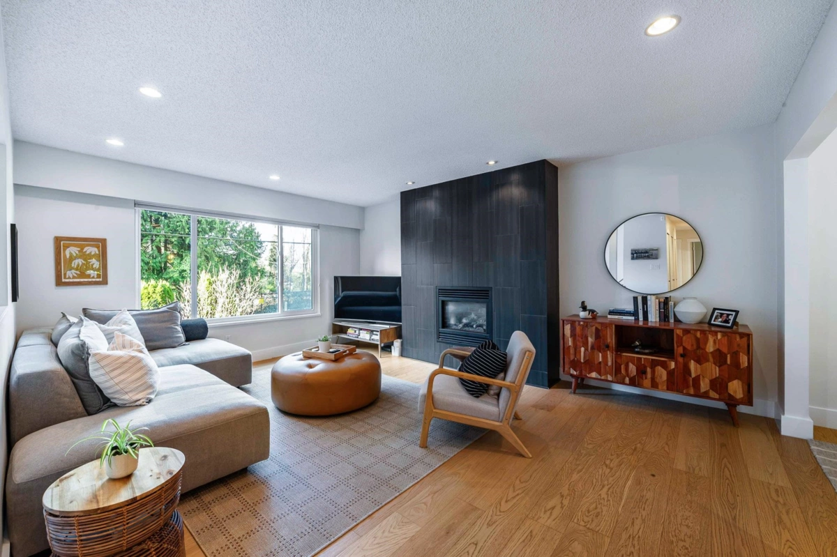 Living Room Photo of 2722 Bayview Street, Surrey, BC