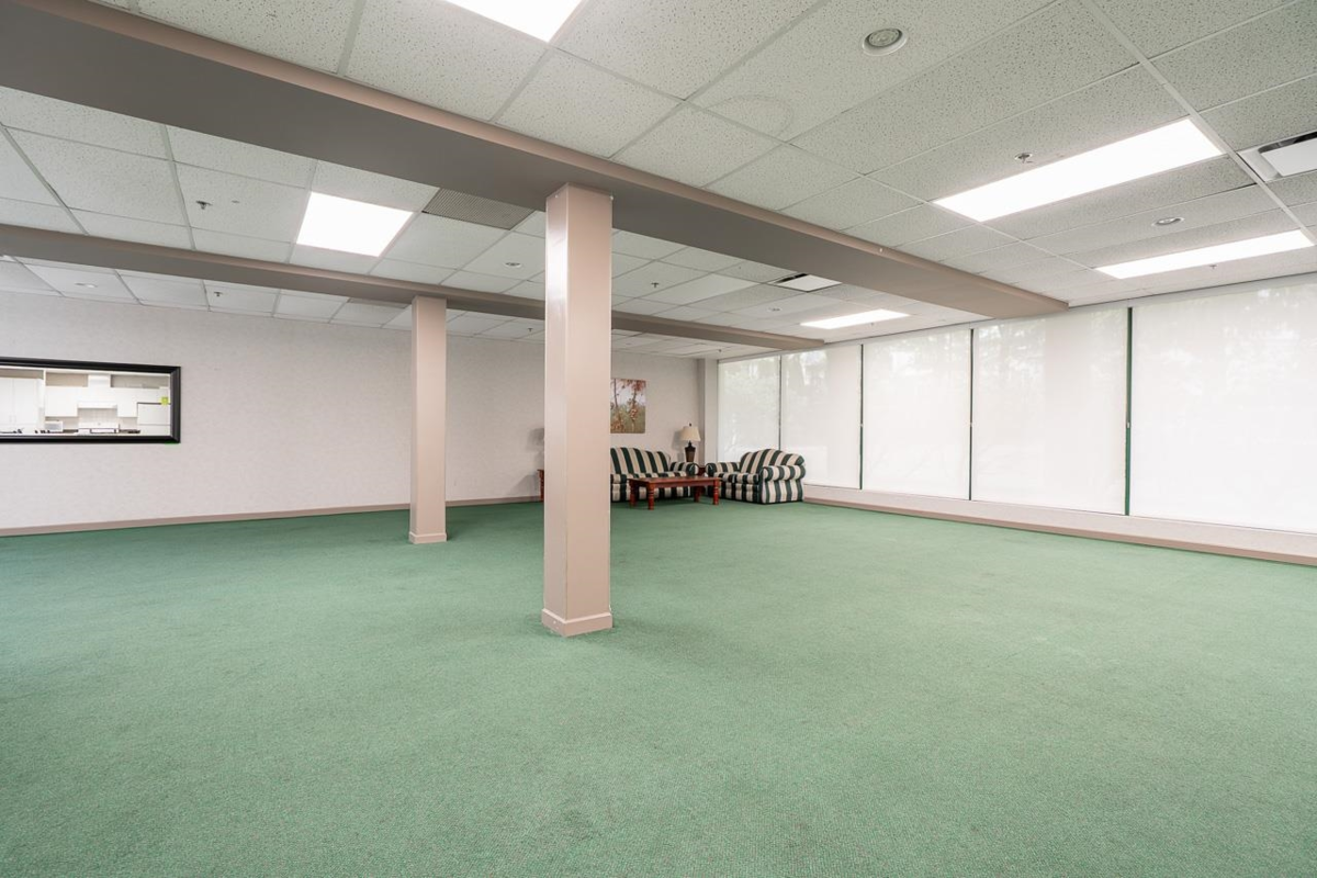 Front Yard Photo of 905 1190 Pipeline Road, Coquitlam, BC