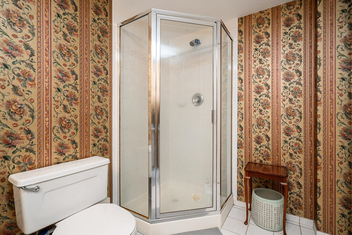 Laundry Room Photo of 905 1190 Pipeline Road, Coquitlam, BC