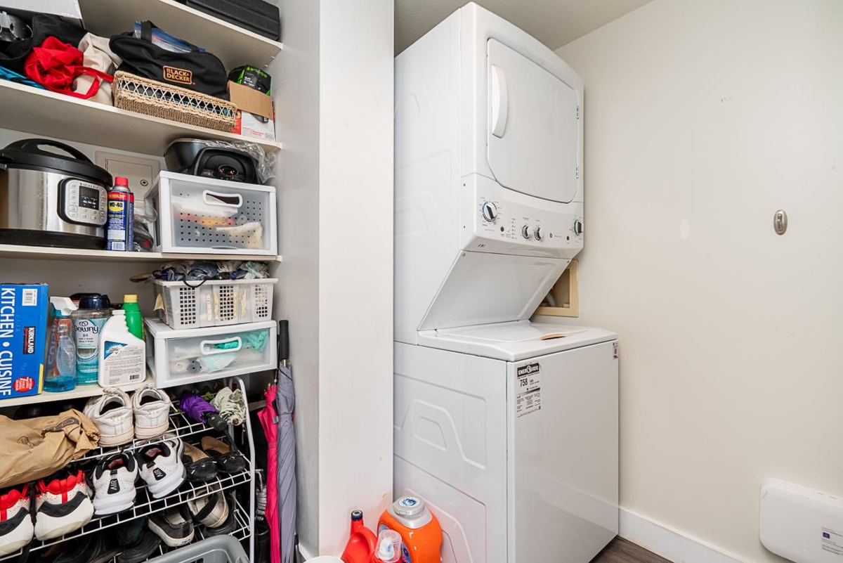 Mudroom Photo of 905 1190 Pipeline Road, Coquitlam, BC