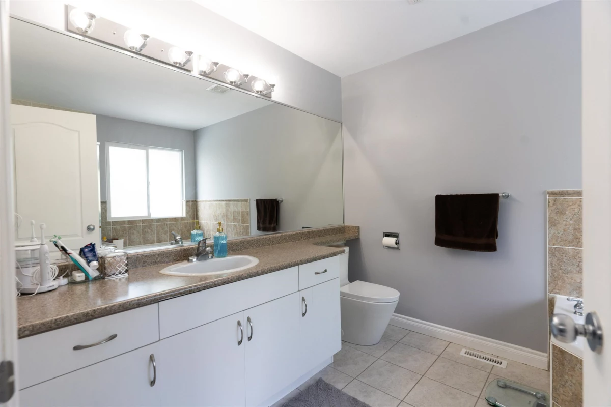 Office / Den Photo of 14135 90a Avenue, Surrey, BC